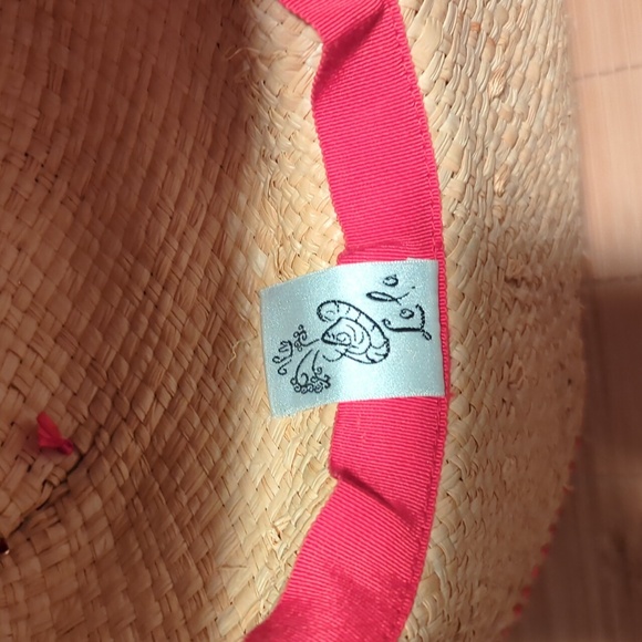 Lola, Handmade hat - Picture 4 of 4